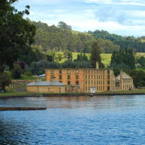 Hobart Hotels